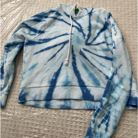 Sweatshirt - Picture 2 of 2